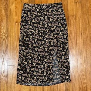 Ivy & Main Black Floral Midi Skirt with Slit